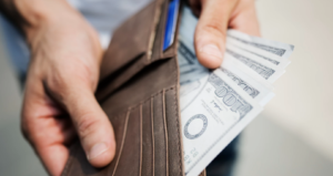 レーシック手術にかかる費用相場・料金の目安は？保険はきく？